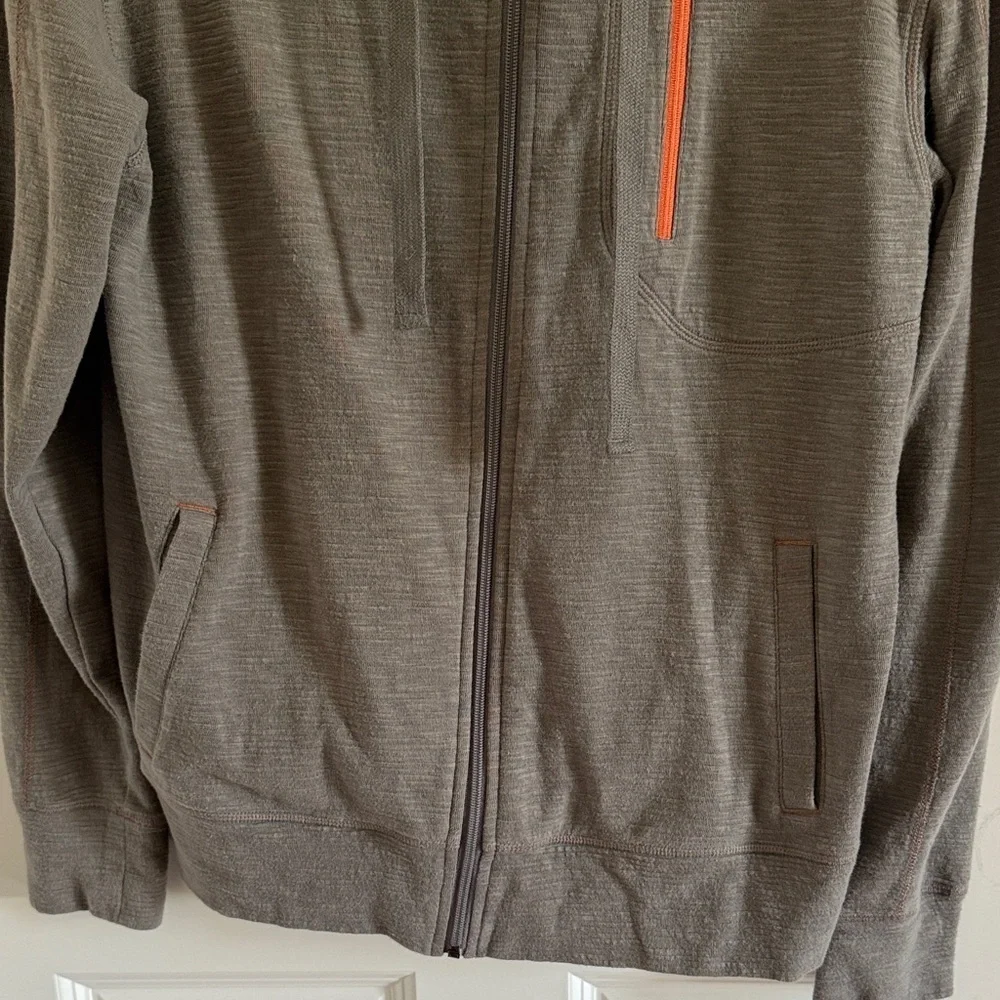 Eddie Bauer stylish gray